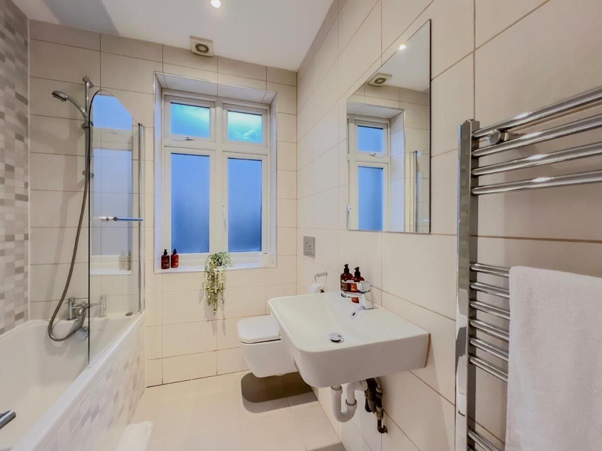 Prime Location Camden Luxury Apt Sleeps 6 Лондон Екстериор снимка
